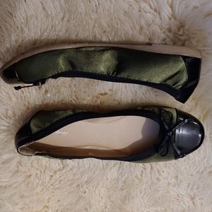 Graceland Green Flats Euro size 42/US 11